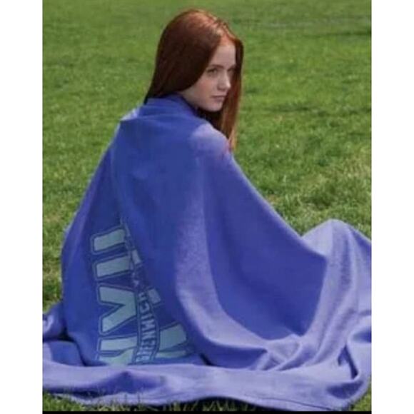 Columbia Surgery NYC MV Sport Pro Weave Jumbo 84" by 54" Sweatshirt Blanket NEW - Picture 1 of 6